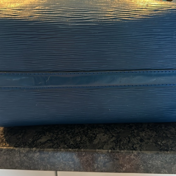 💙💙💙 Louis Vuitton Speedy 25 Epi Leather in VGUC. 💙💙💙 - Picture 10 of 11